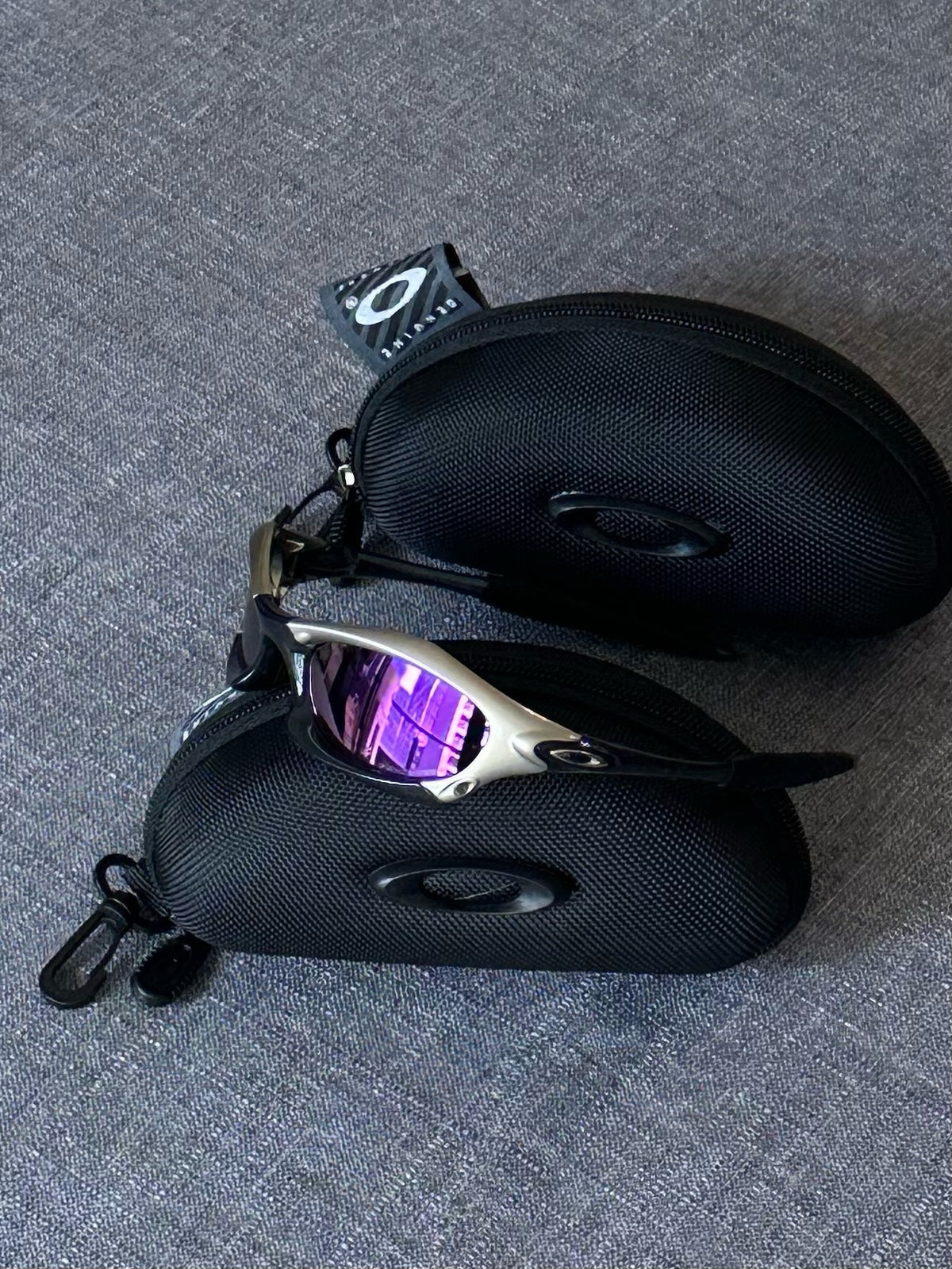 Oakley Splice Sunglasses – Metallic Silver Frame / Purple Iridium Lens | Y2K Vintage