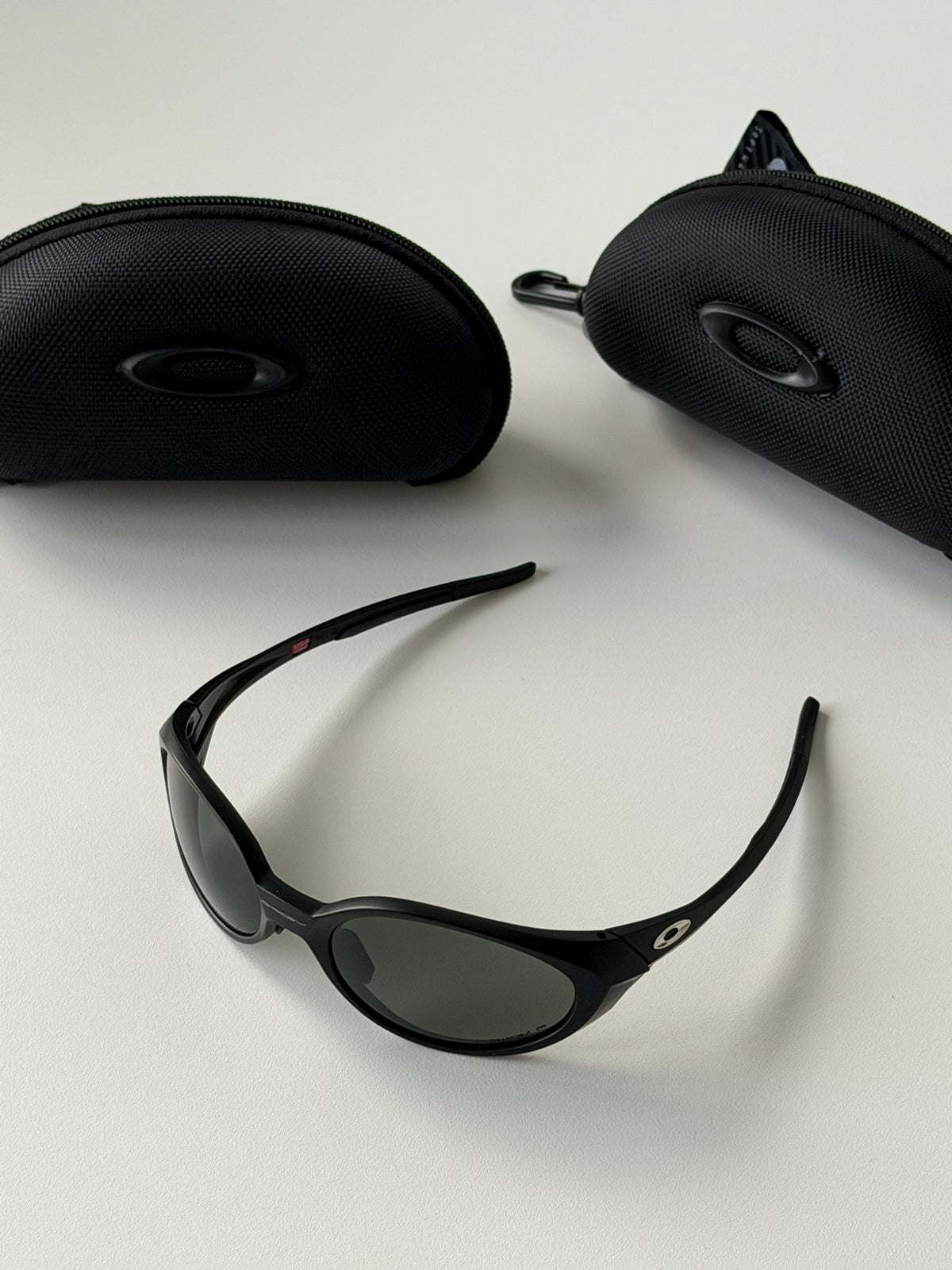 Oakley Eye Jacket Redux Sunglasses – Matte Black Frame / Blackout Lens | Y2K Vintage